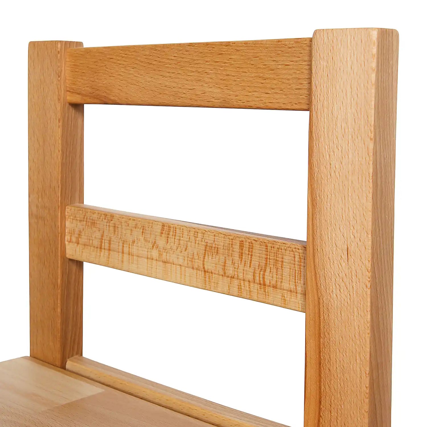 Detailansicht der Lehne von Kinderstuhl aus massivem Buchenholz in Natur, stabiler Holzstuhl für Kinder mit zeitlosem Design